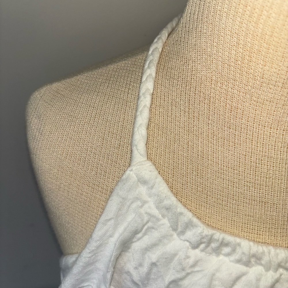 White Ruffled Halter Top by Banana Republic - Picture 3 of 9
